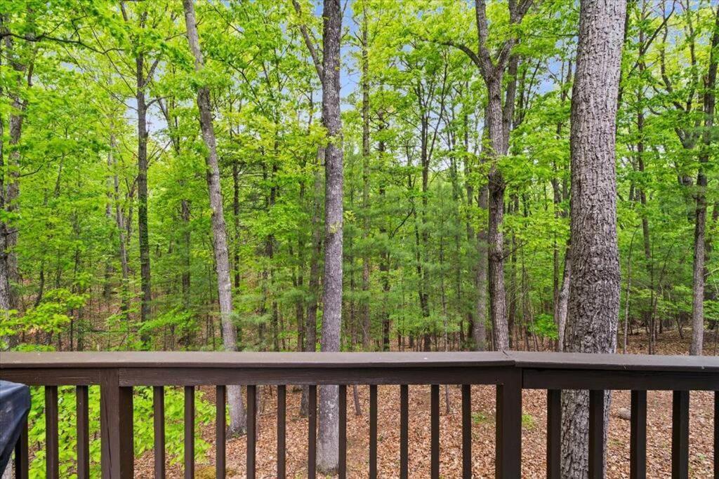 The Gingerbread House: 4 Bedroom Chalet, W/ Sunroom/Deck, Sleeps 12, Modern Amenities McGaheysville Bagian luar foto
